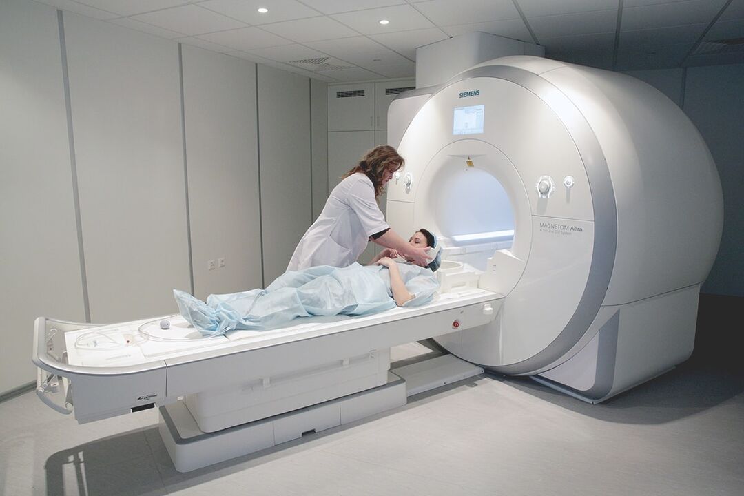 MRI za bolečine v kolku